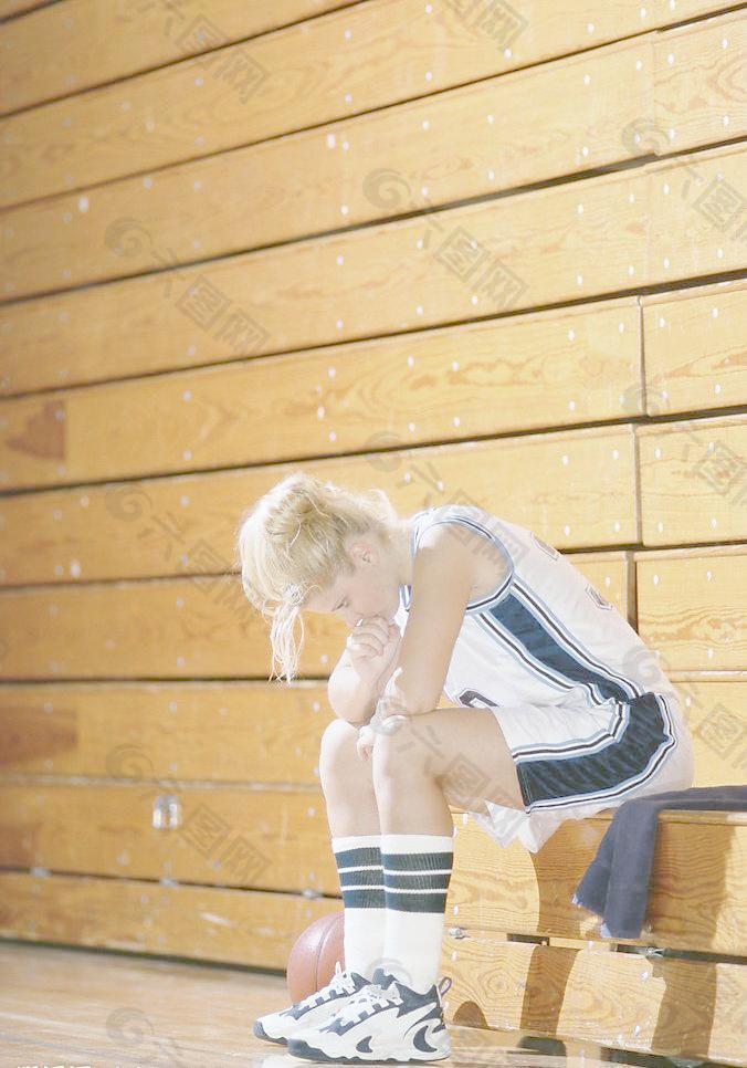 时的疏忽被 时的疏忽被